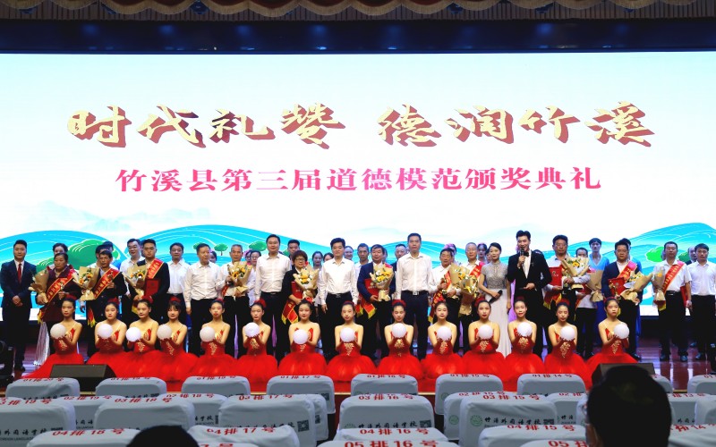 集体合影2.jpg