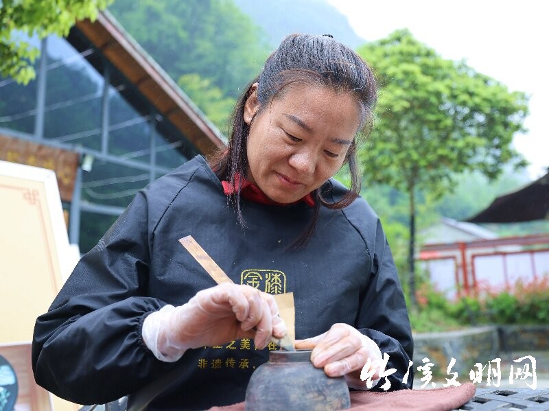 张晓莲.jpg